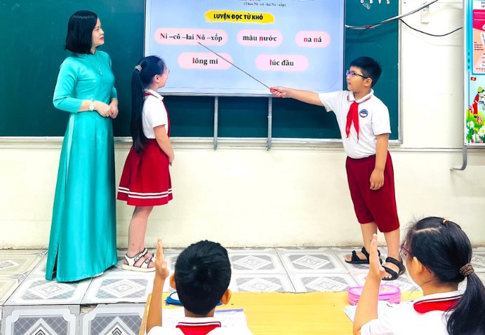 Hướng tới môi trường ngôn ngữ chuẩn