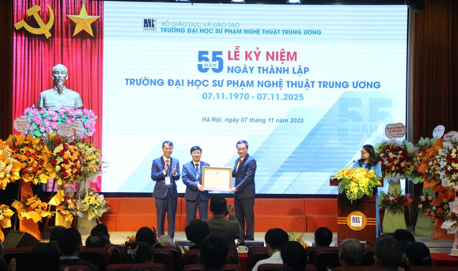 Ngôi trường đầu ngành đào tạo giáo viên nghệ thuật kỷ niệm 55 năm thành lập