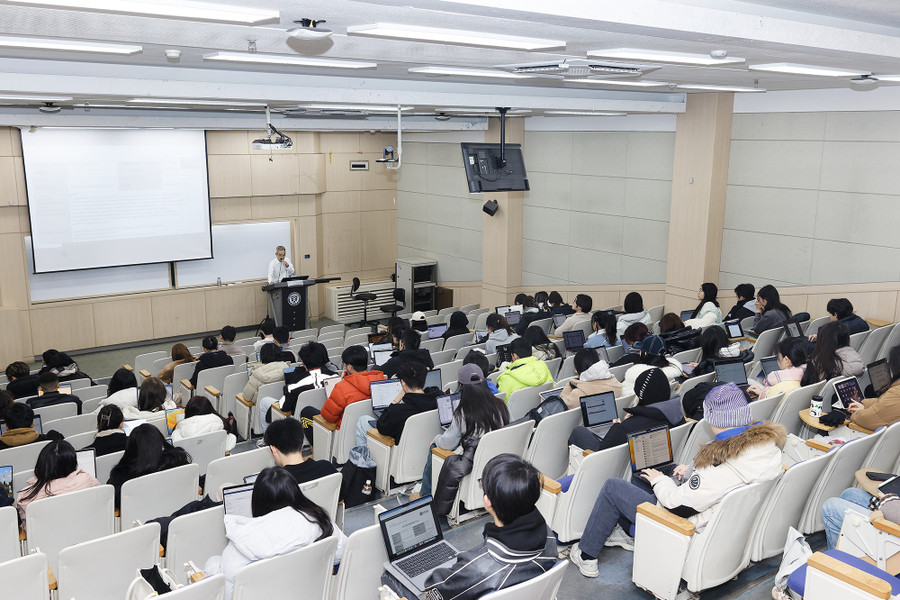 Gian lận trí tuệ nhân tạo trong tuyển sinh: Bài học đắt giá cho Hàn Quốc