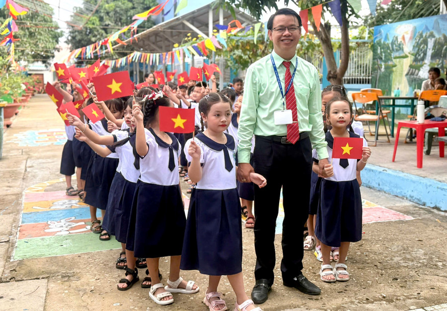 Tuyển sinh đầu cấp sau hợp nhất: Nơi cư trú làm trọng tâm