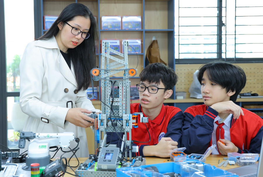 'Thần tốc' hoàn thiện 100 phòng học STEM