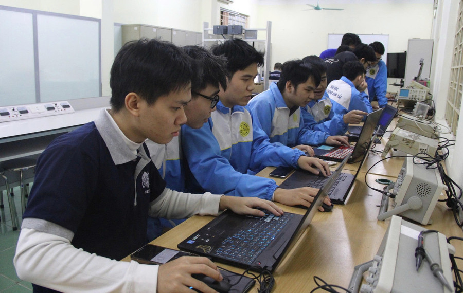 Hình thành nền giáo dục hiện đại