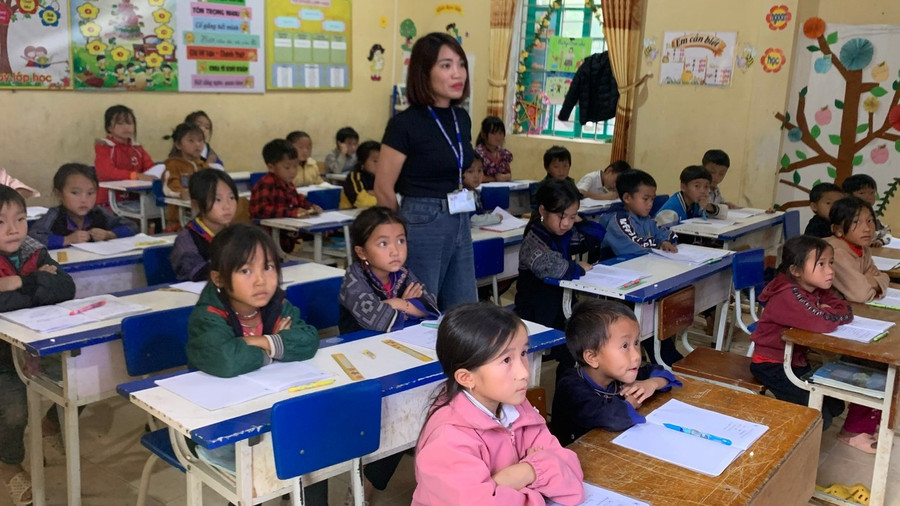 Đưa tiếng Anh trở thành ngôn ngữ thứ hai trong trường học: Không dàn hàng ngang