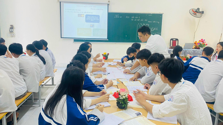  Chế độ làm việc giáo viên GD thường xuyên: Hoàn thiện pháp lý, khơi thông động lực 