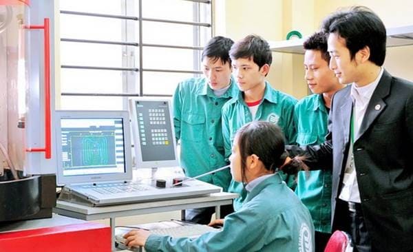 Bộ Giáo dục và Đào tạo đề xuất quy định tiêu chuẩn người dạy nghề