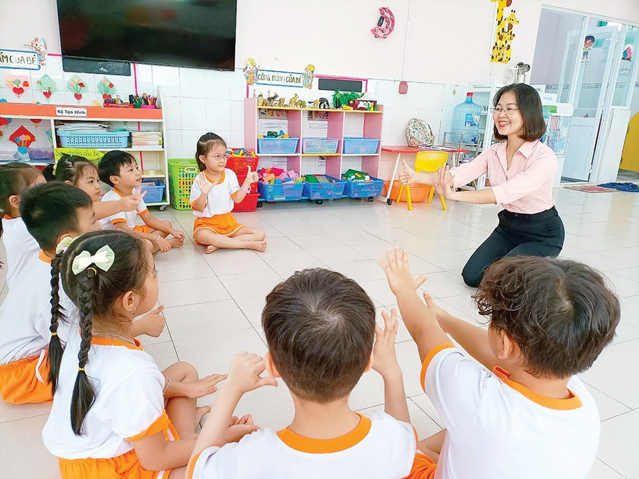  Quy định chế độ làm việc đối với giáo viên mầm non: Bước hoàn thiện chính sách 