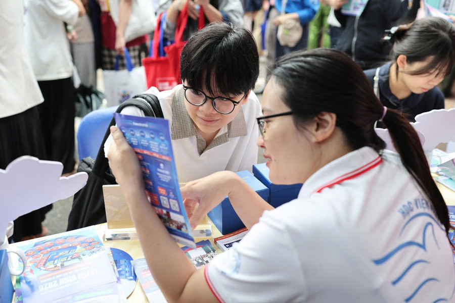  Nghiêm túc lựa chọn ngành học để chuẩn bị cho tương lai 