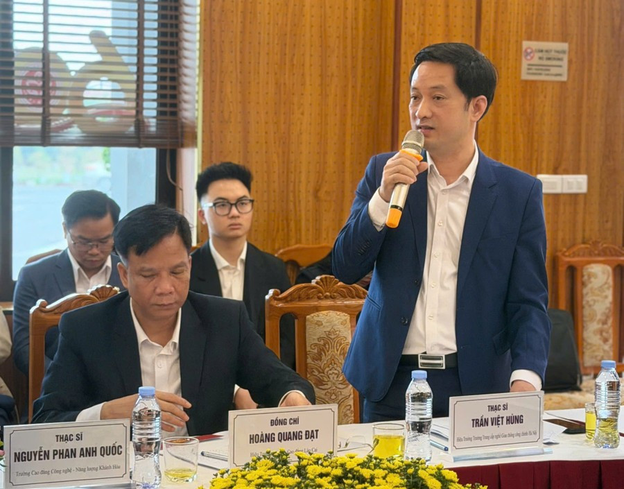  Hoàn thiện chế độ làm việc, tạo động lực cho nhà giáo giáo dục nghề nghiệp 