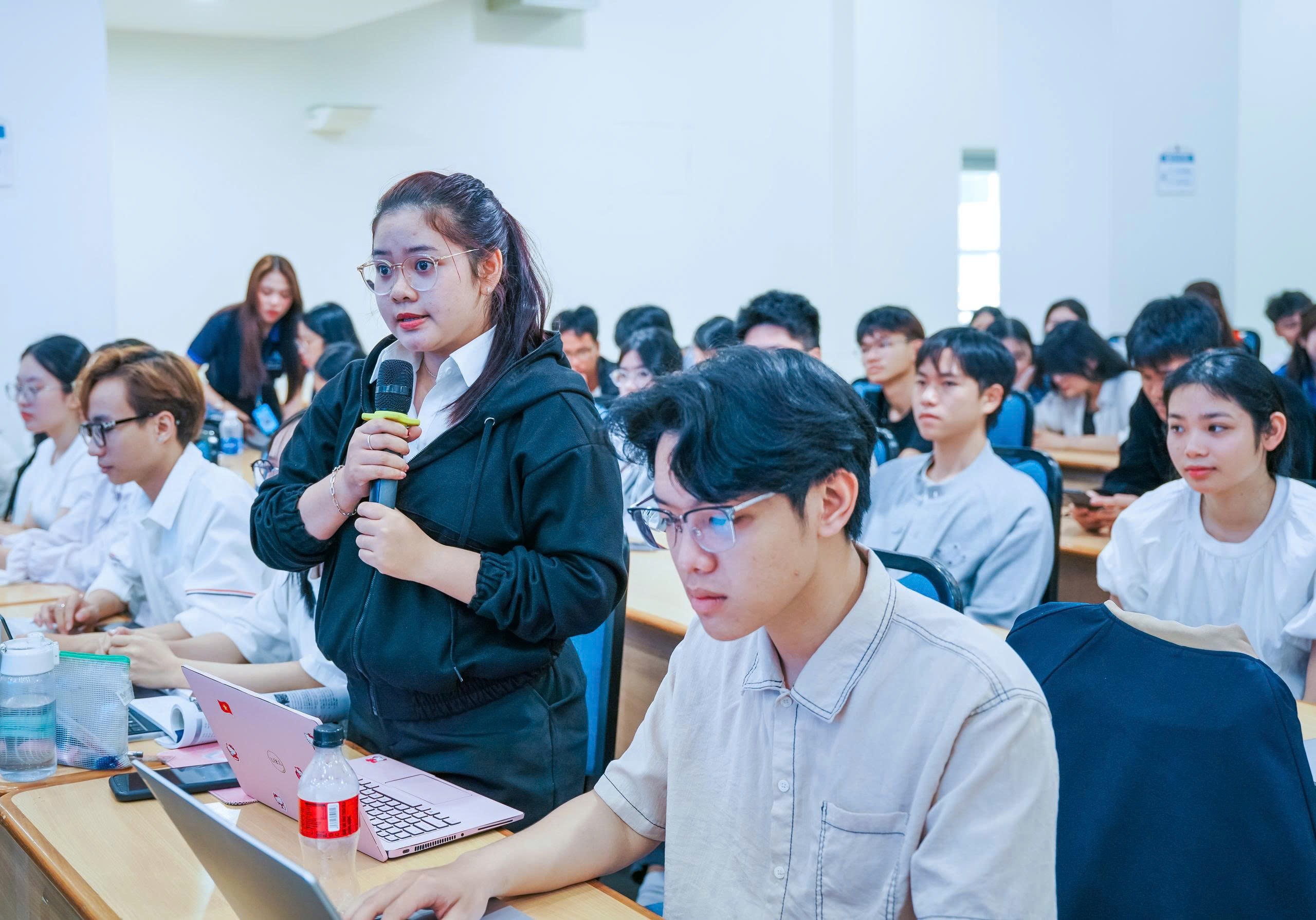 Xây dựng hệ sinh thái khởi nghiệp toàn diện cho giới trẻ