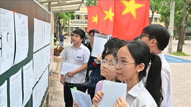 Tuyển sinh theo nơi cư trú: Hà Nội giảm quá tải bằng công nghệ