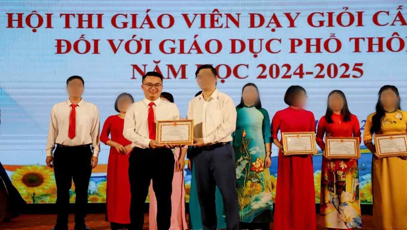 Giáo viên bị tạm giữ trong vụ điểm thi bất thường ở Tuyên Quang từng dẫn dắt đội tuyển học sinh giỏi quốc gia