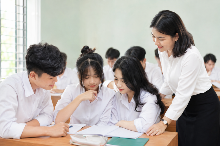 Giáo viên trung học nghề được xếp lương thế nào?